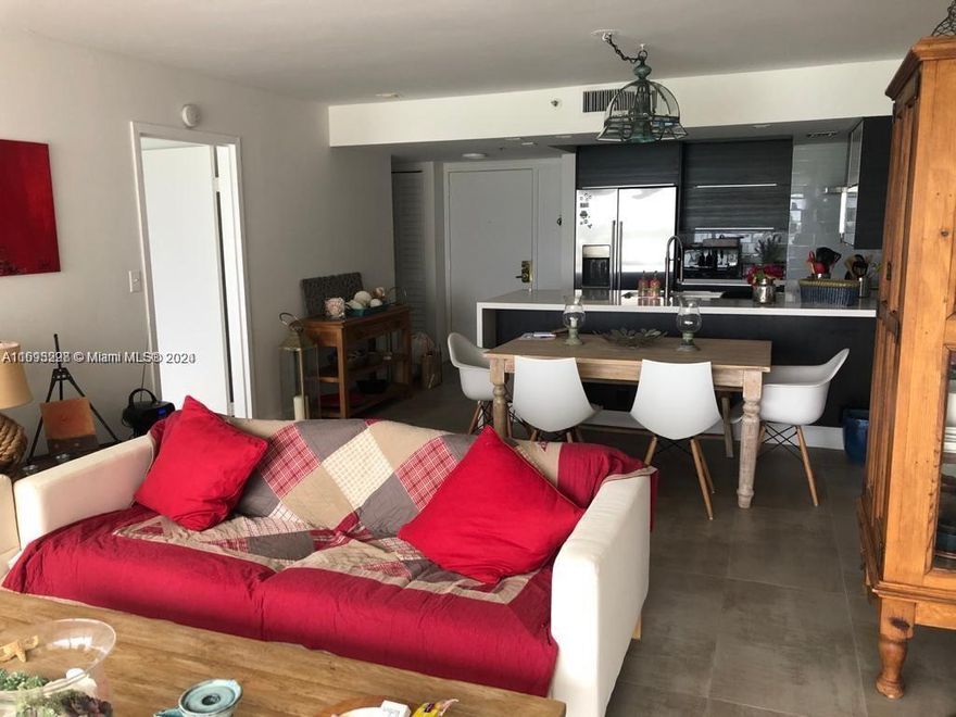 Upgraded Unit with Stunning Biscayne Bay Views in North Bay Village!
This beautiful 2 bedrooms, 2 baths unit on the 21st floor offers a split layout and was recently upgraded in 2016 with new floors, a modern kitchen, renovated bathrooms, and a new A/C. While it’s already a gem, a little TLC and fresh paint could make it shine even more.
Building amenities include a swimming pool, jacuzzi, lobby with security, assigned covered parking, an on-site coffee shop, restaurant, and more. Comes with one assigned, covered parking spot.
Perfect location close to the beach, downtown and Miami airport. Upcoming area with several real estate project in the pipeline. Tenant occupied