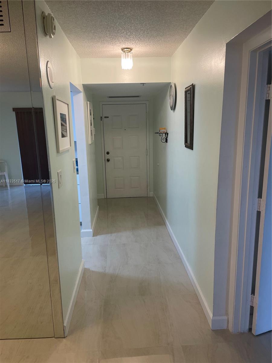 SUMMIT CONDO - Residential