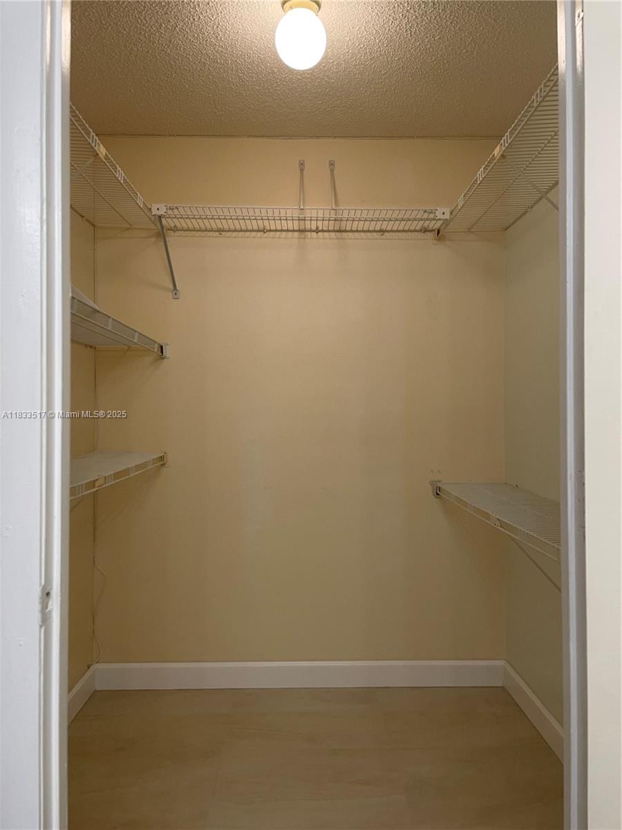 SUMMIT CONDO - Residential