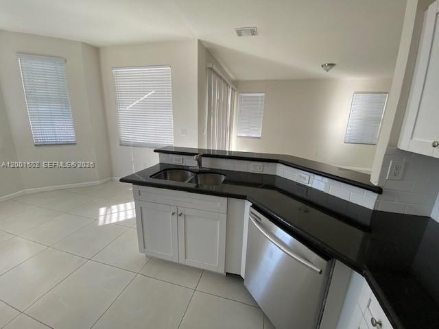 MILLER LAKE HOMES - Residential Lease