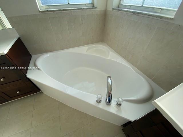 MILLER LAKE HOMES - Residential Lease