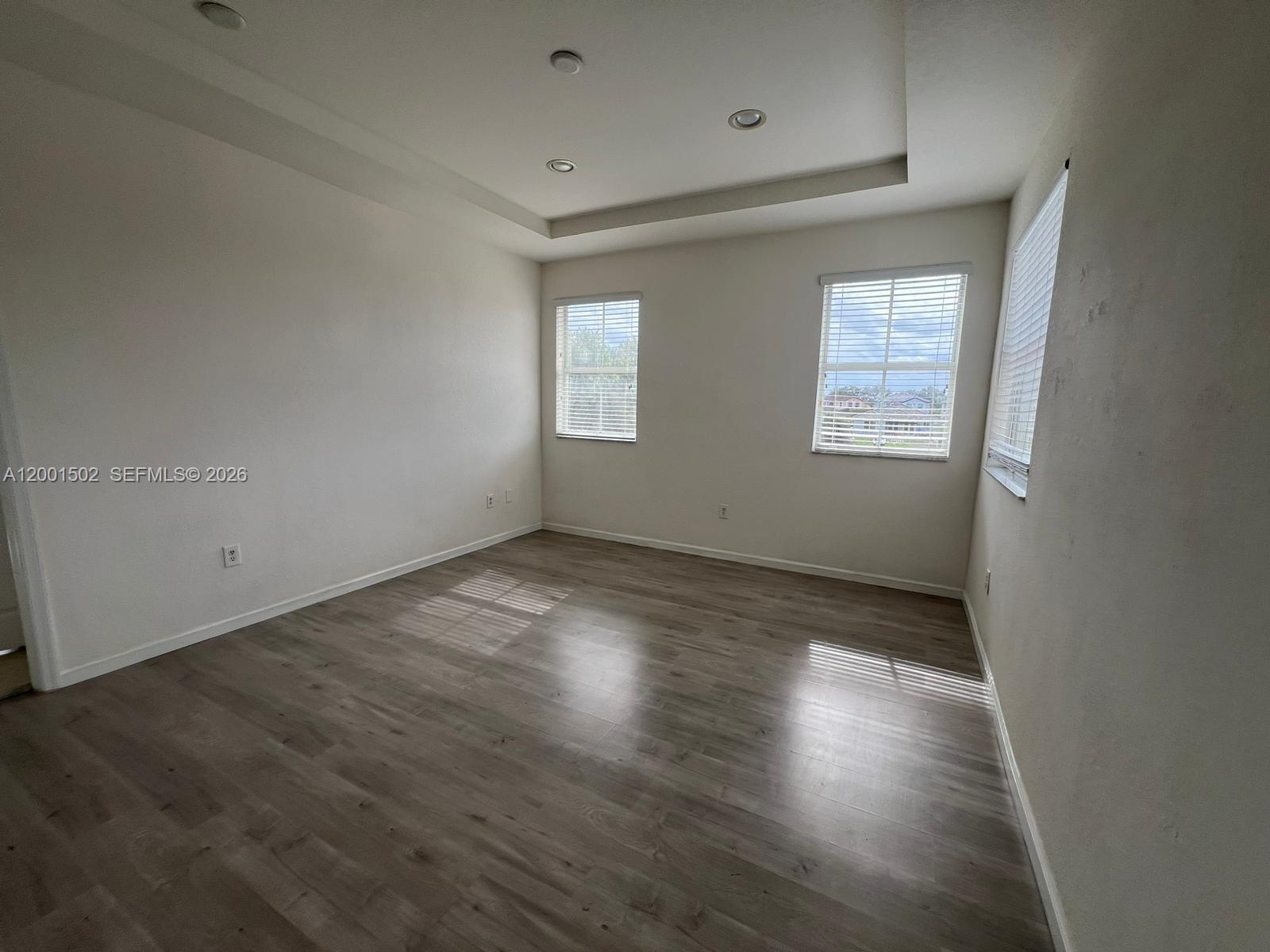 MILLER LAKE HOMES - Residential Lease