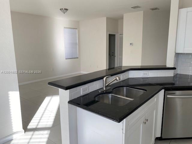 MILLER LAKE HOMES - Residential Lease