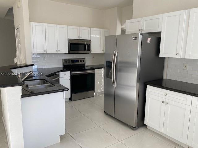 MILLER LAKE HOMES - Residential Lease