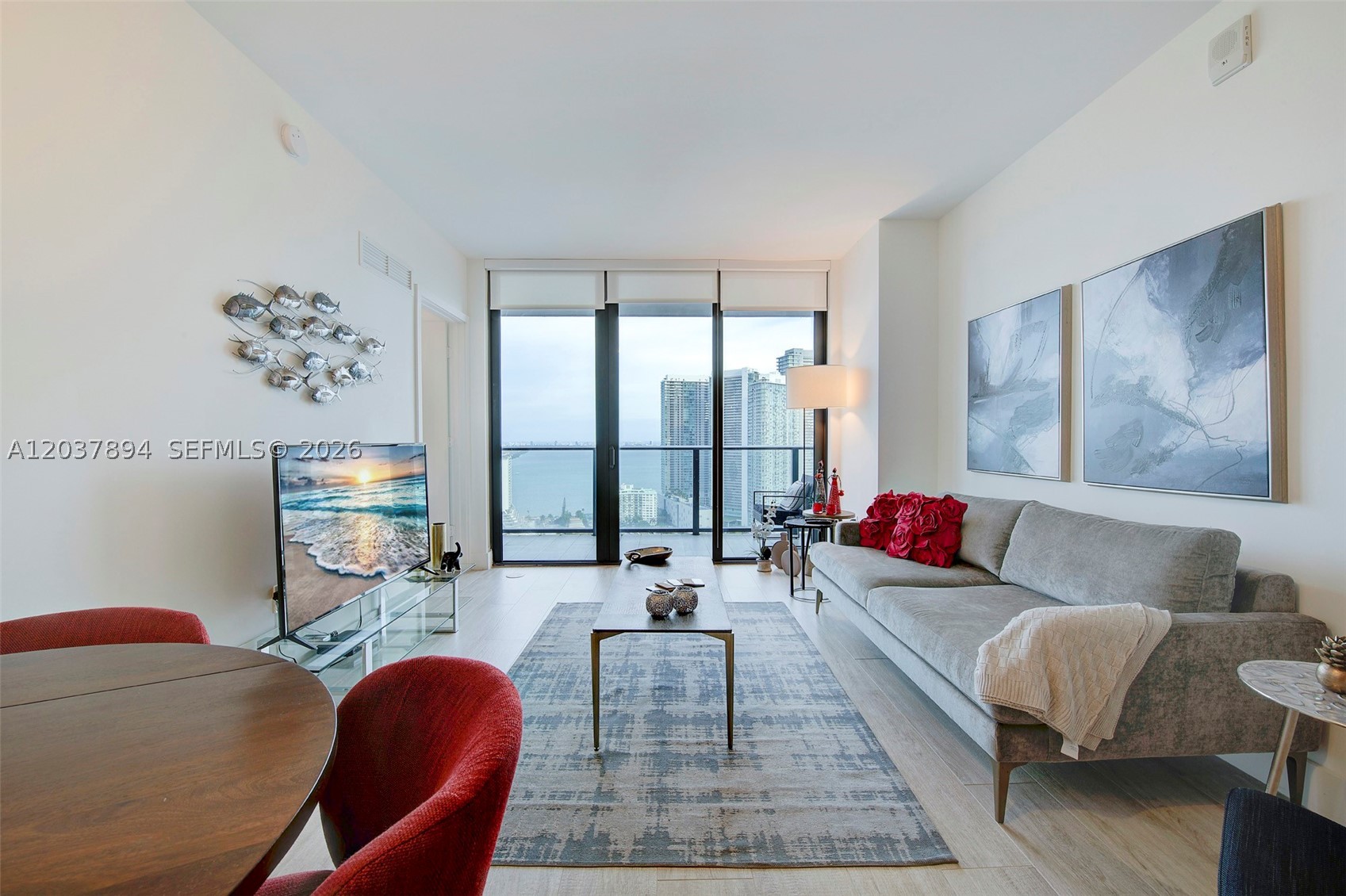 121 NE 34th St 3006