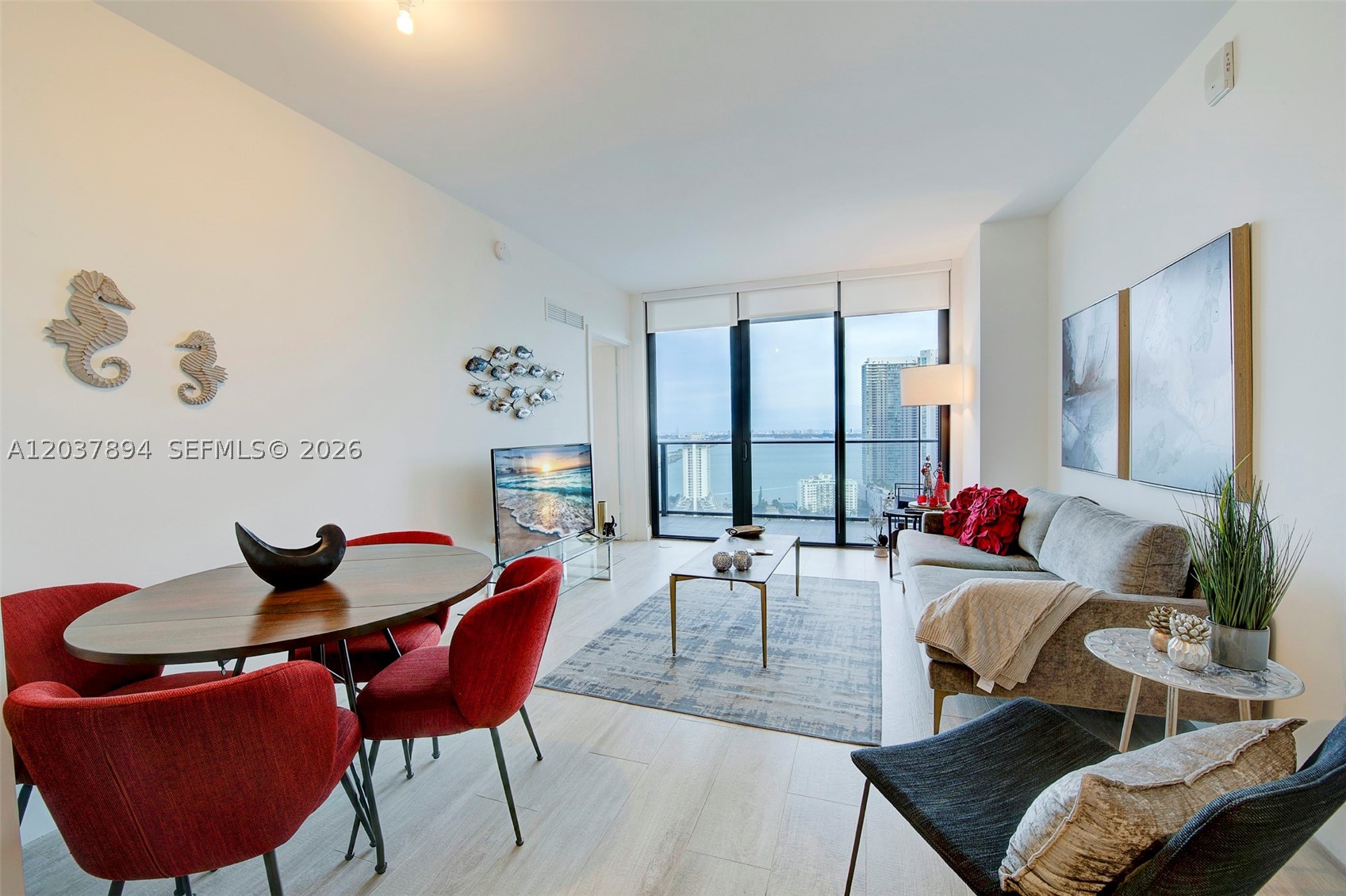 121 NE 34th St 3006