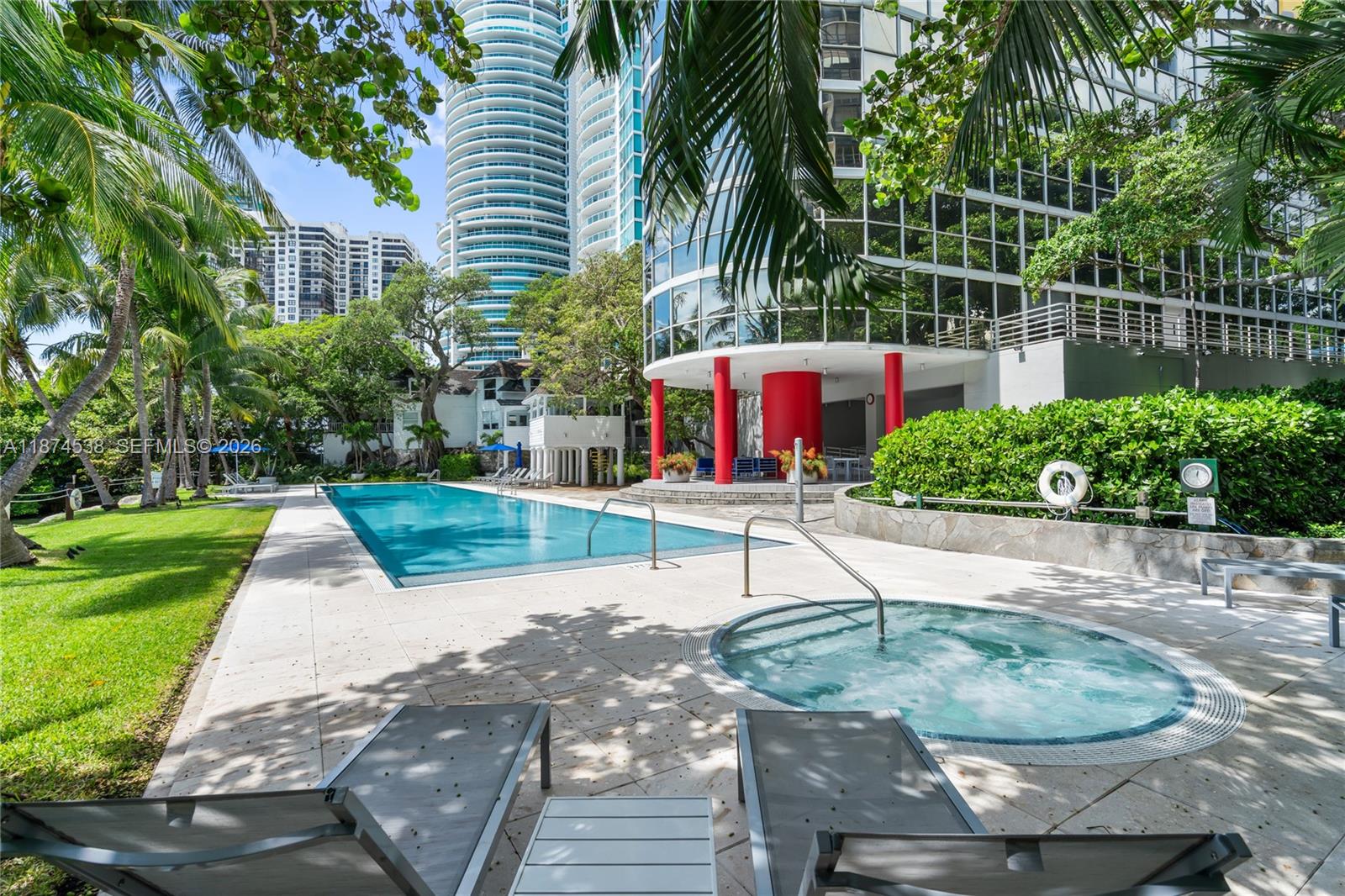 ATLANTIS ON BRICKELL COND - Residential