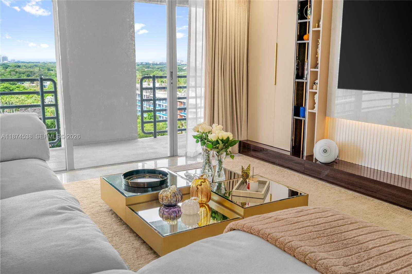 ATLANTIS ON BRICKELL COND - Residential