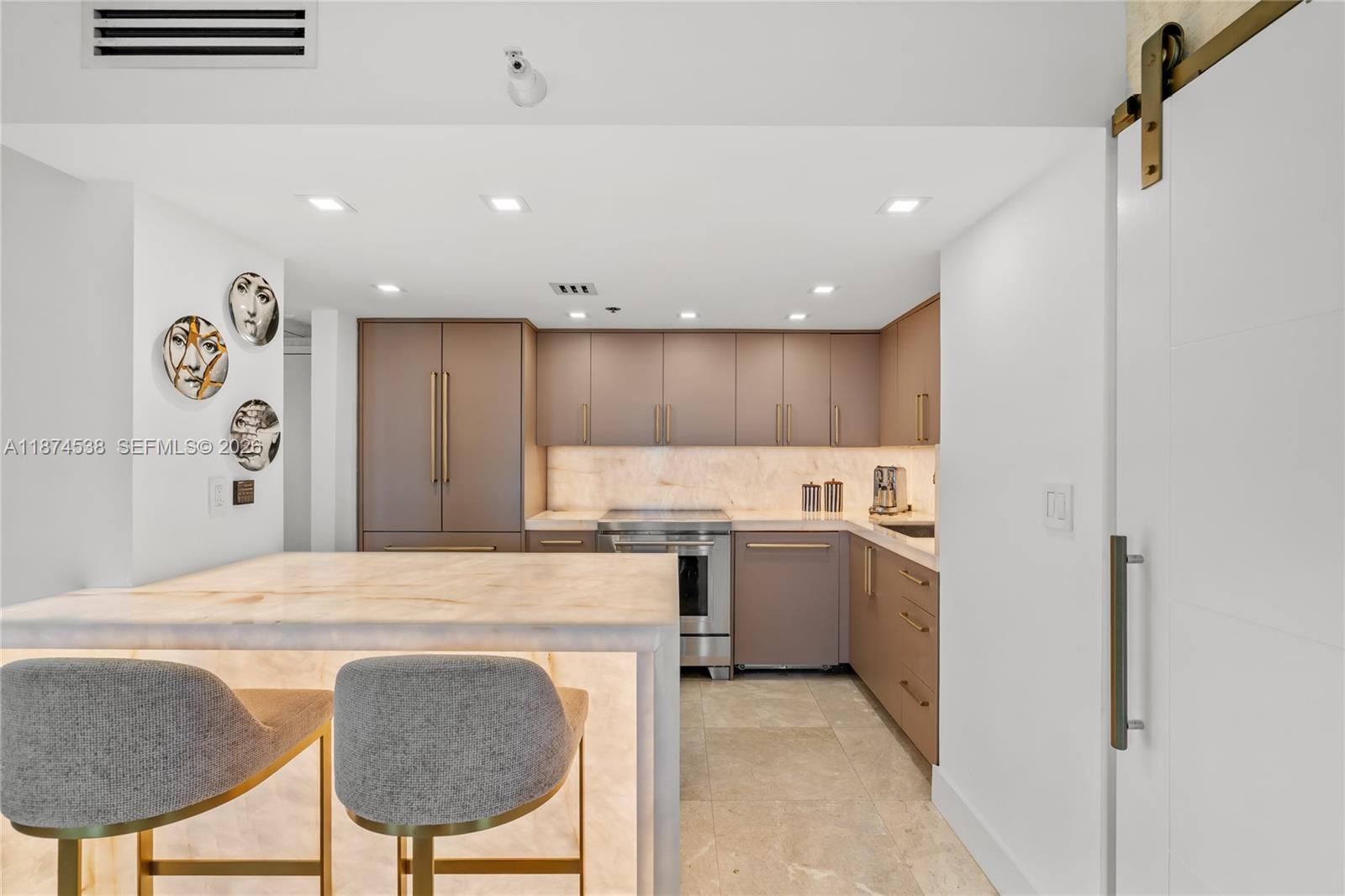 ATLANTIS ON BRICKELL COND - Residential