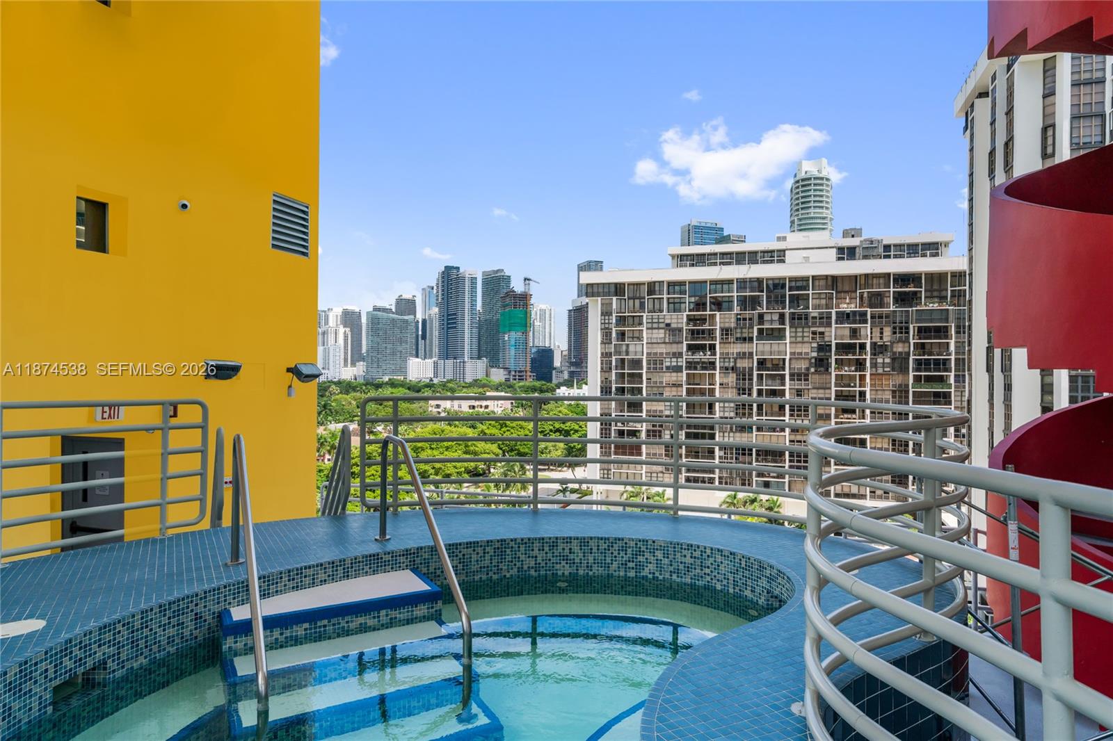 ATLANTIS ON BRICKELL COND - Residential