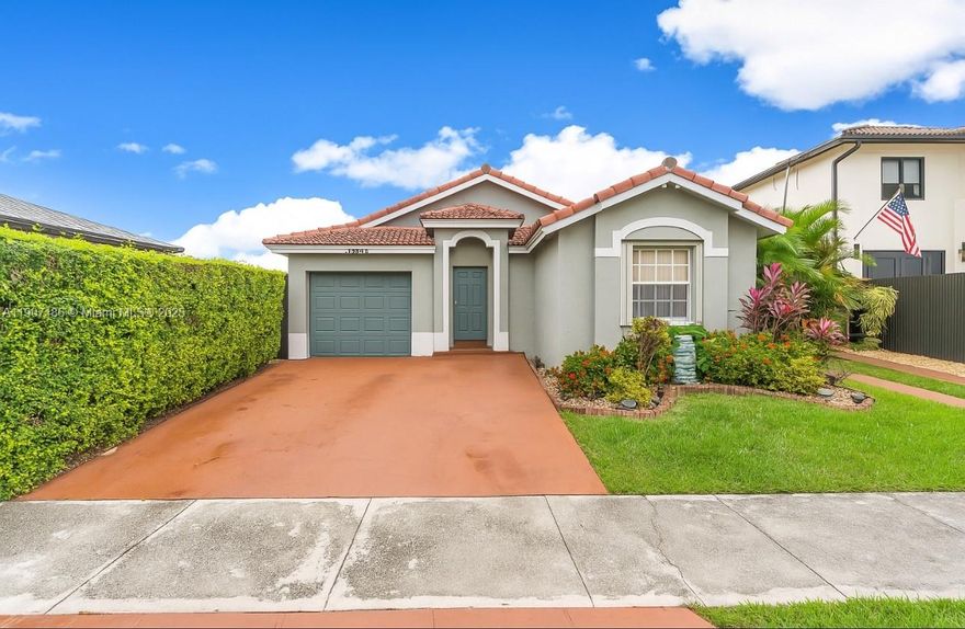 NEXT GEN DREAM HOME IN SOUTH MIAMI DADE. SHE'S A  3/2 MAIN WITH 1/1 INLAW QTR W/ POOL & OUTDOOR SUMMER KITCHEN UNDER A LARGE COVERED PATIO, WITH A PRIVATE ENTRANCE TO THEW INLAW QTR'S. FEATURES INCLUDE VAULTED CEILINGS, OPEN FLOORPLAN W/ THE KITCHEN OPENING INTO THE FAMILY ROOM W/ SLIDERS LEADING TO THE PATIO/POOL, LARGE LIVING ROOM, A STACKED BEDROOM PLAN (CONVERTED GARAGE TO A BEDROOM), & LARGE PRIMARY SUITE W/ BATH & WALK IN CLOSET. THE INLAW QTR HAS IT'S OWN ENTRANCE OFF THE PATIO & ALSO ACCESSIBLE FROM THE FRONT OF THE HOME W/ ITS OWN DRIVEWAY & GATED ENTRANCE. EASY TO SHOW. CIRCULAR ABOVE GROUND POOL WITH DECKIG VERY NICE TO STAY