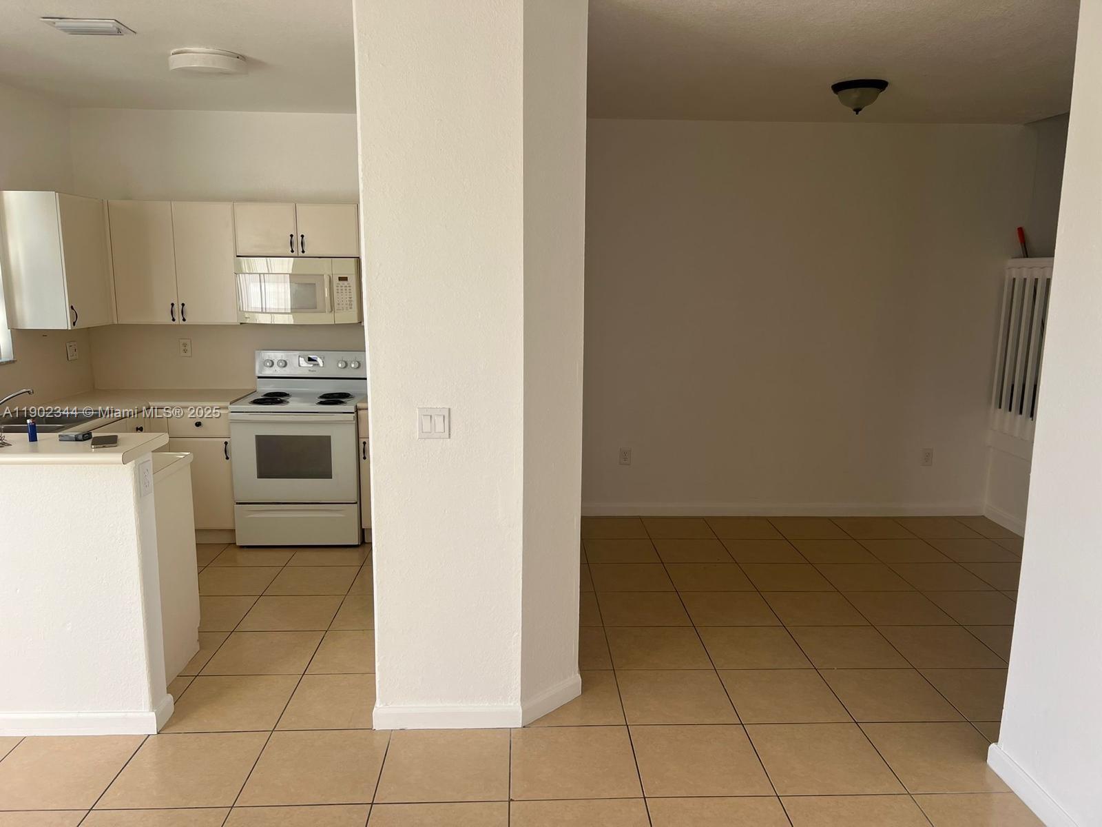 SHOMA TOWNHOMES AT KEYSCO - Residential Lease