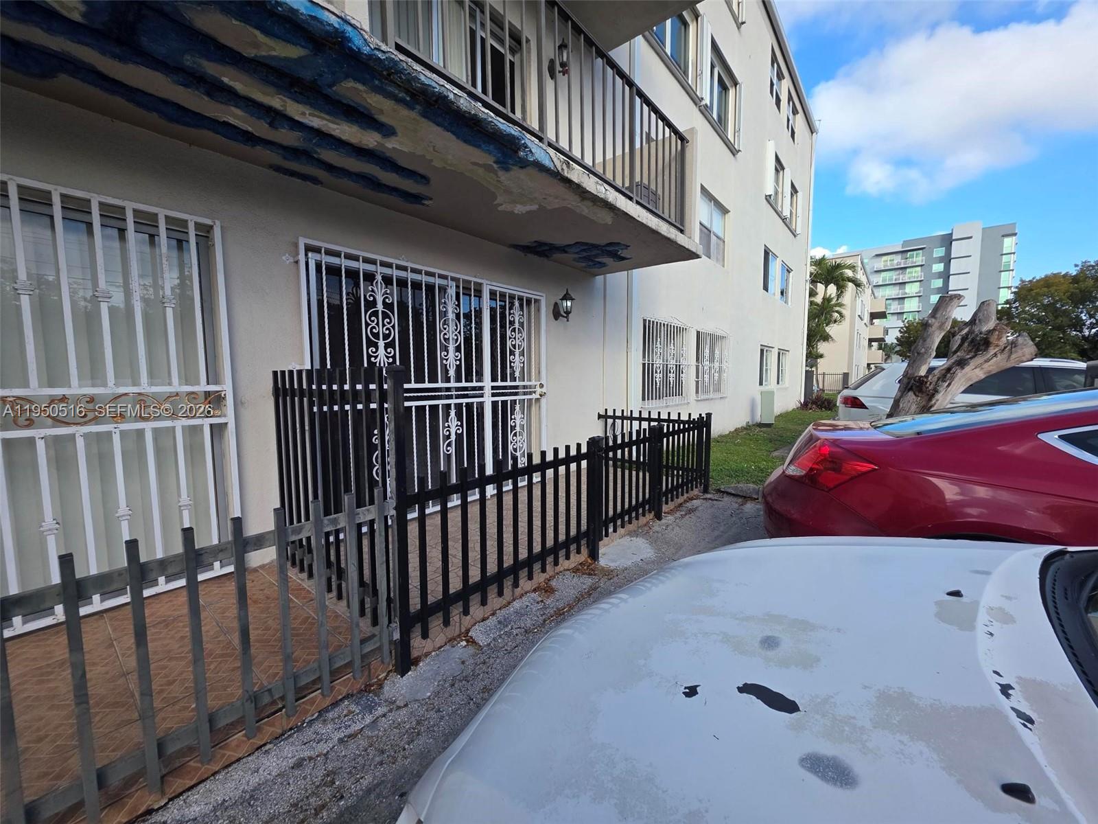 EL LAGO CONDO - Residential