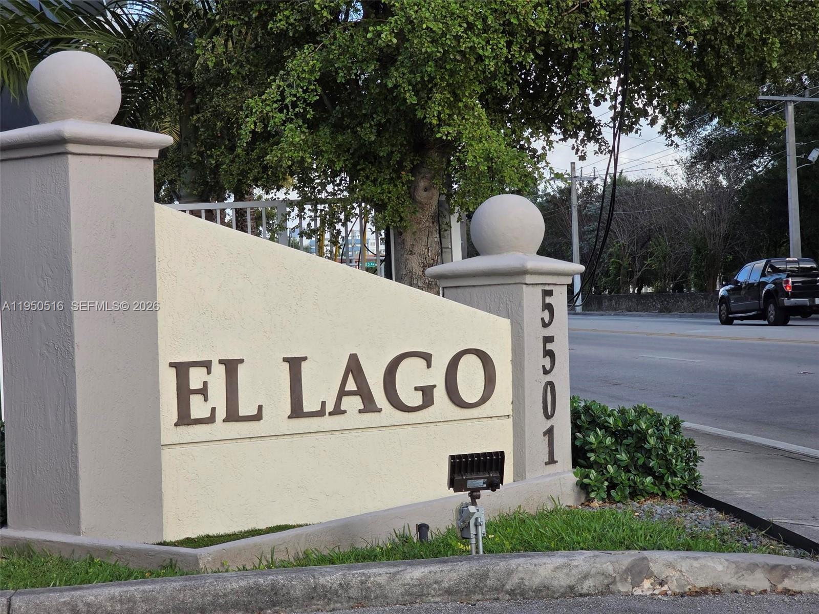 EL LAGO CONDO - Residential