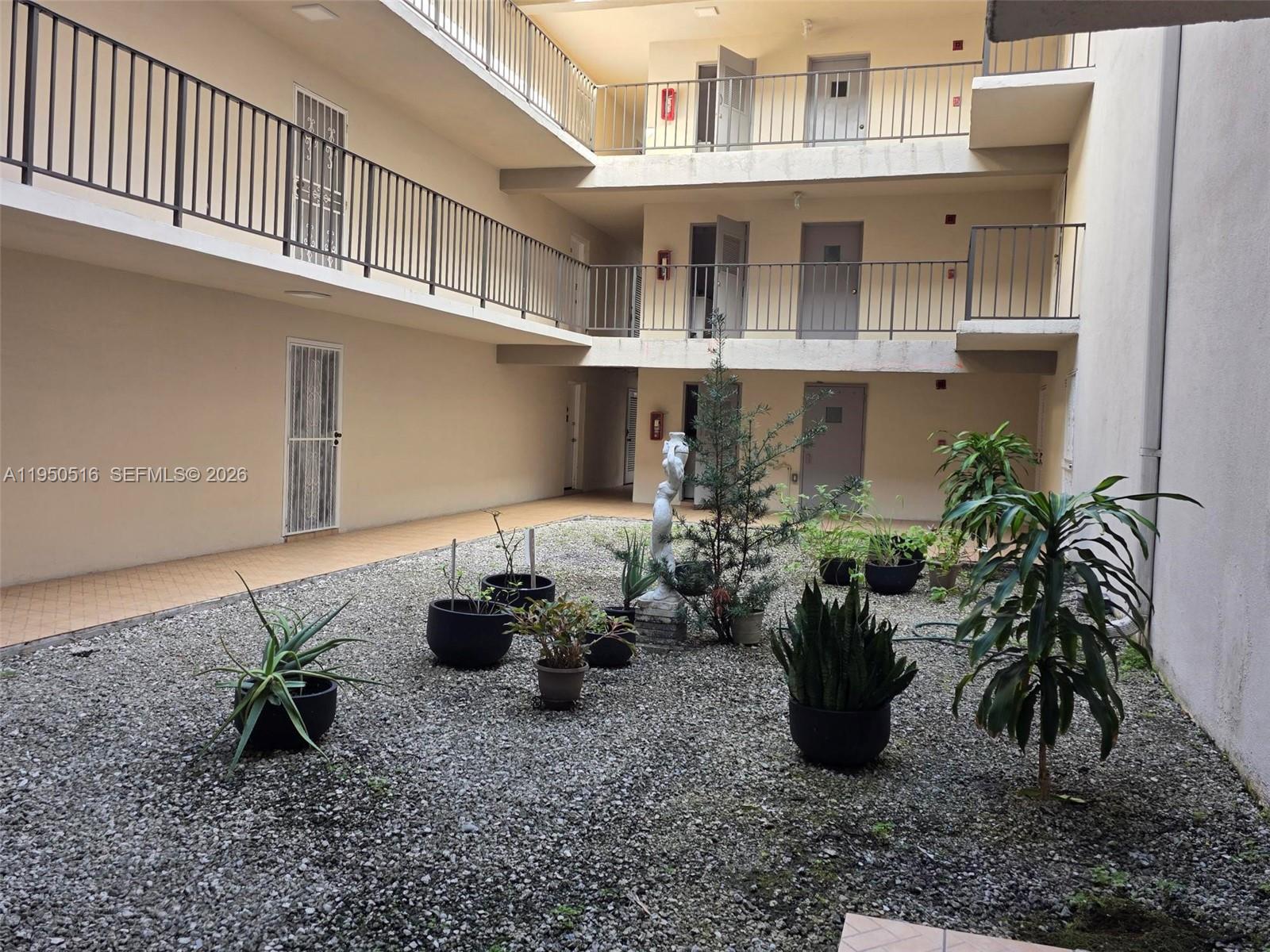 EL LAGO CONDO - Residential