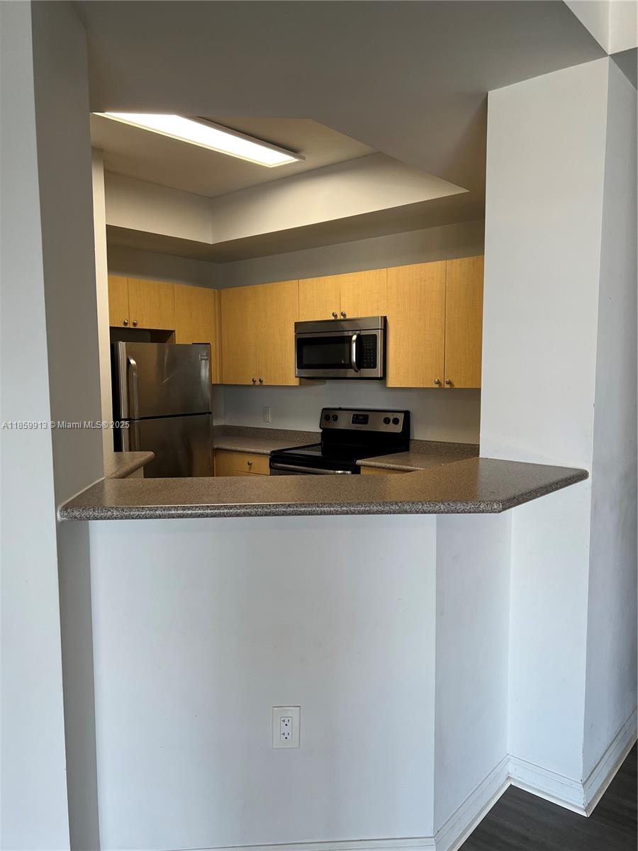 REGENT PARK CONDO - Residential