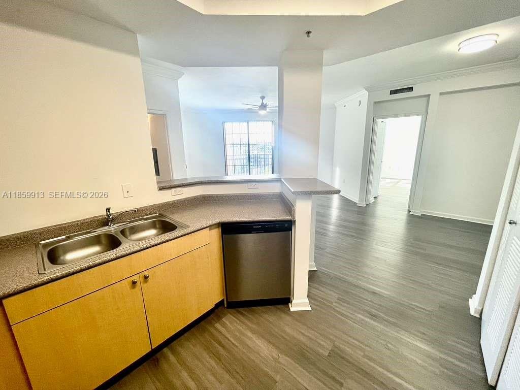 REGENT PARK CONDO - Residential