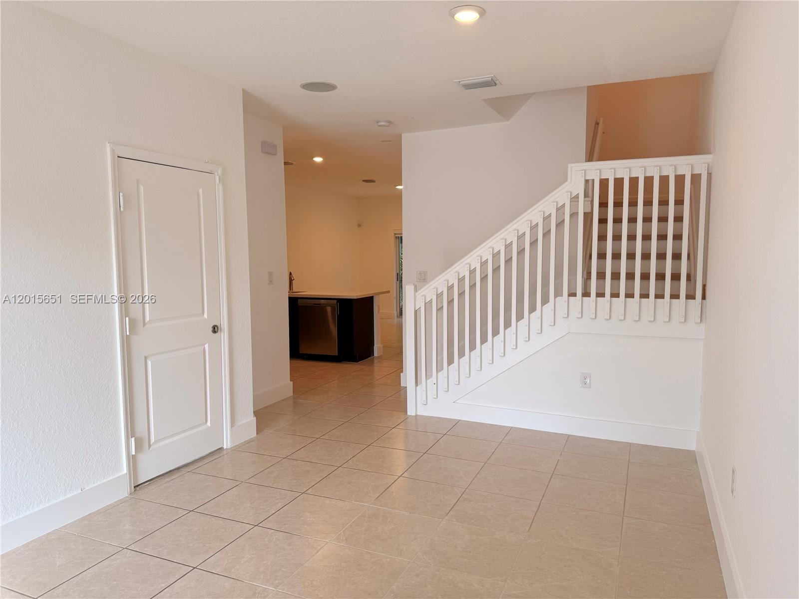 KEYS GATE RESIDENTIAL - Residential Lease
