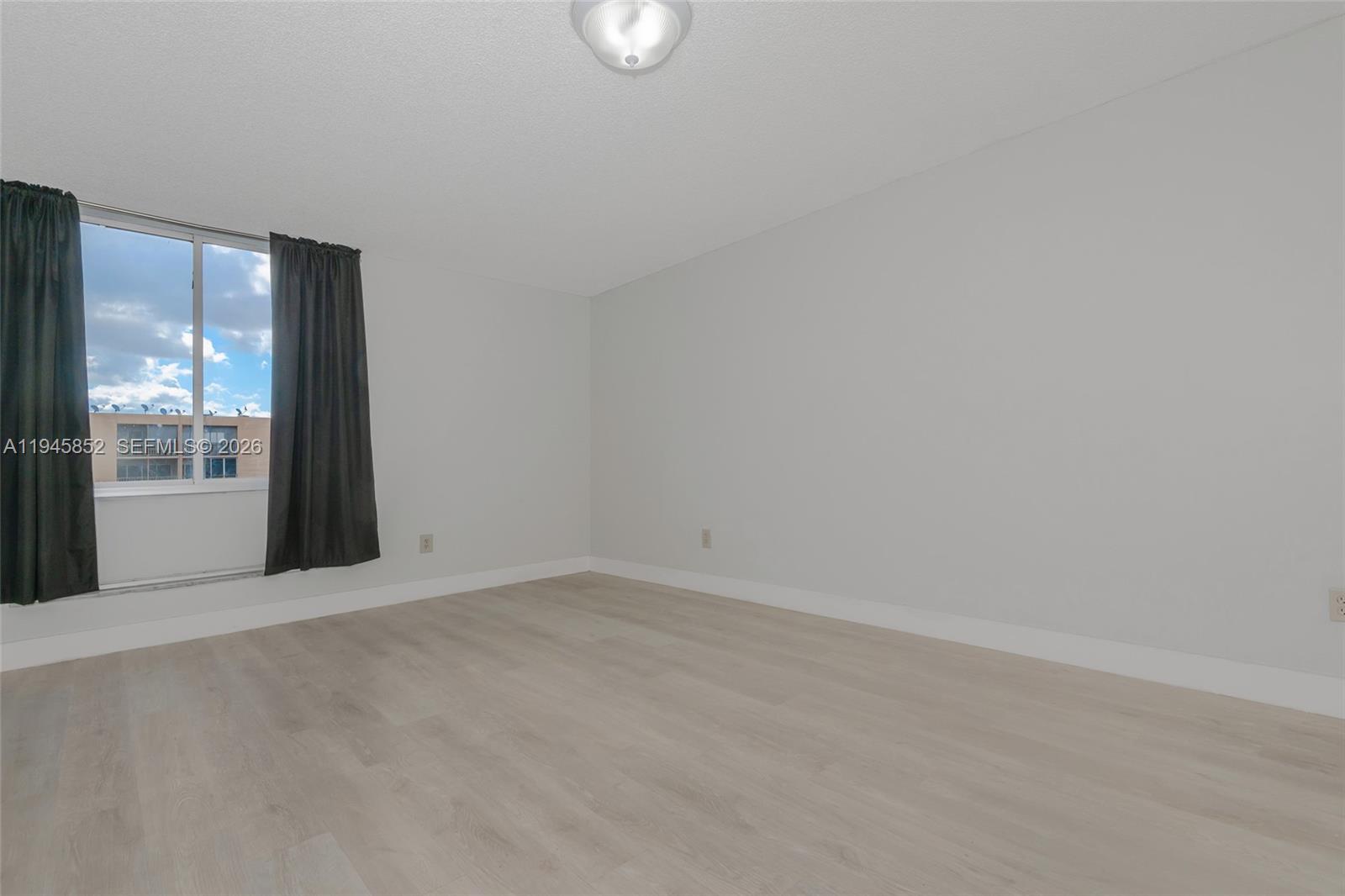 PARKSIDE NO 2 CONDO - BLD - Residential