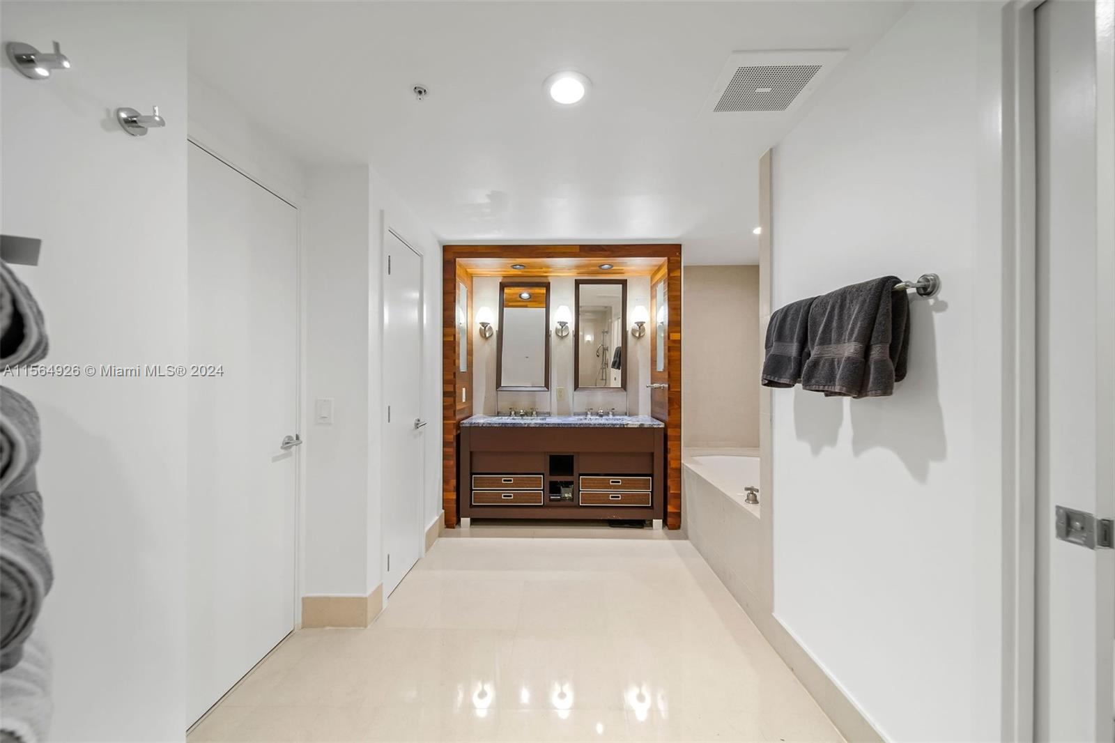 NORTH CARILLON BEACH - Residential
