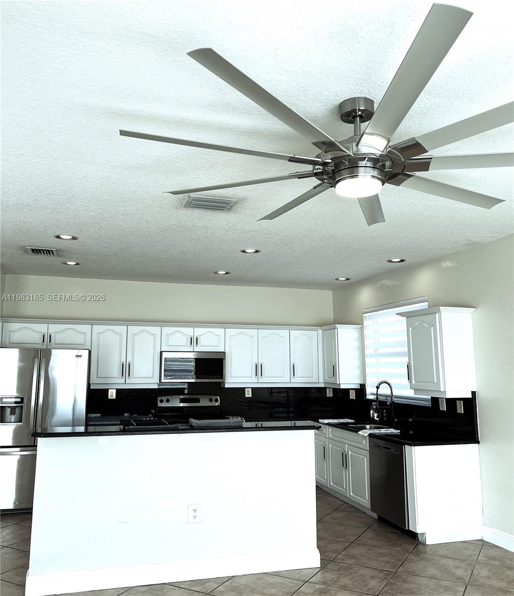 A D G SUB - Residential Lease