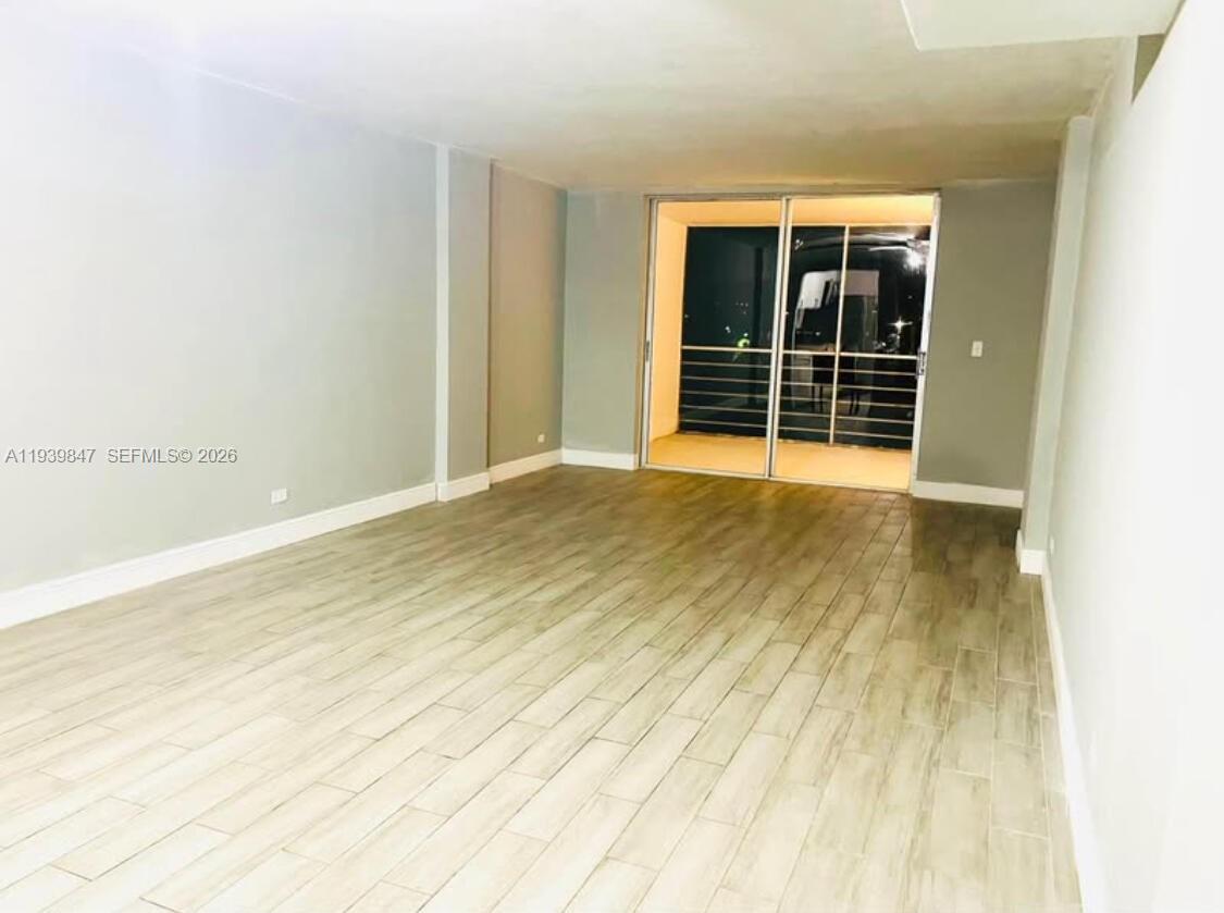 3660 NE 166th St 607