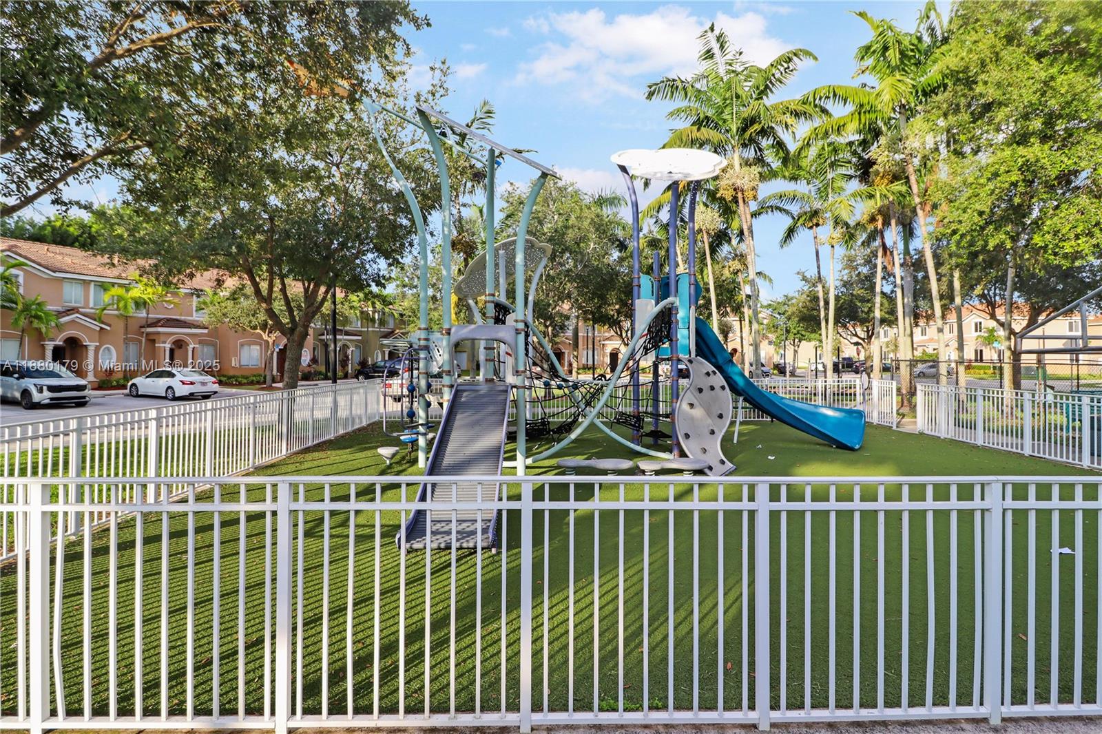 KEYS GARDEN - Residential