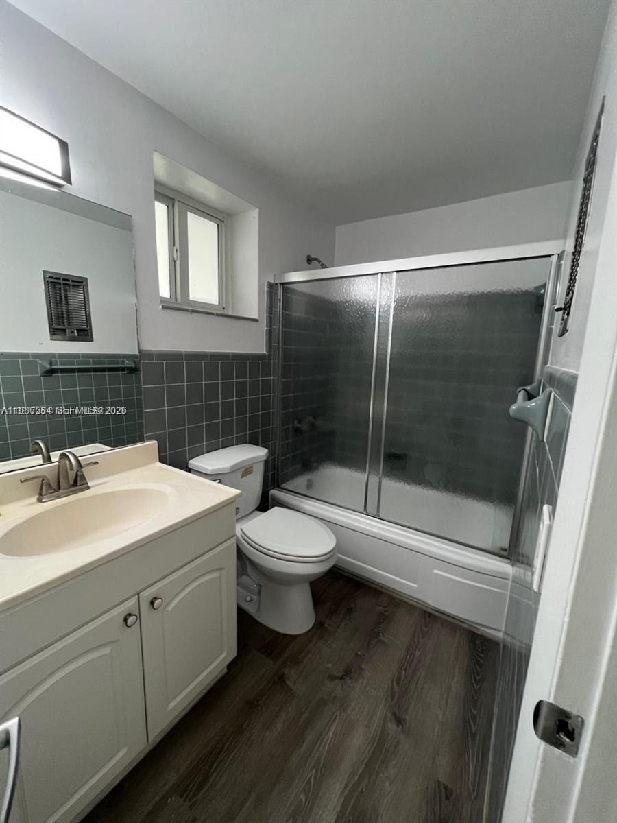 WOODLAKE APTS CONDO - Residential Lease