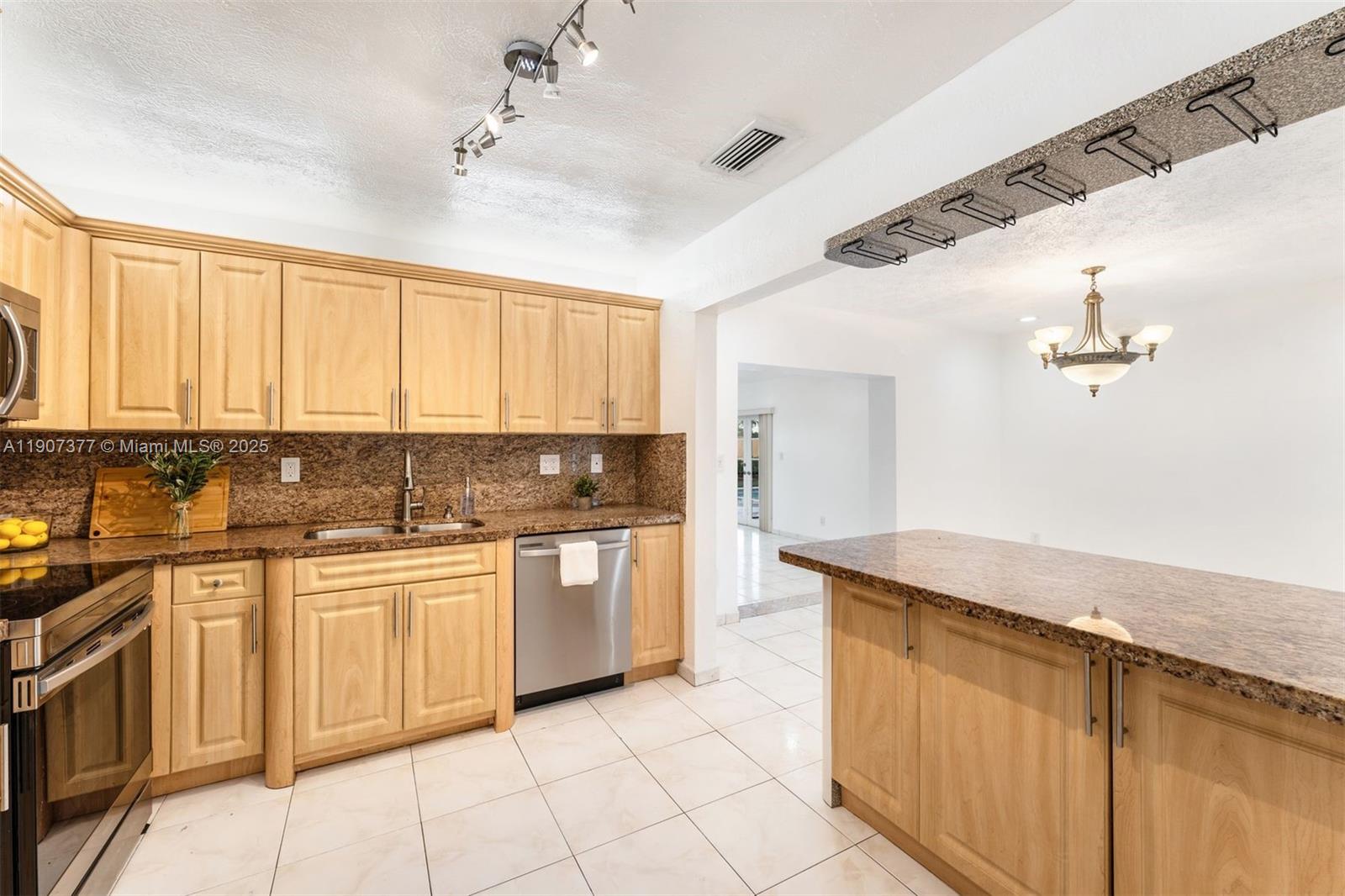 FAIRWAY ESTATES SEC 7 - Residential