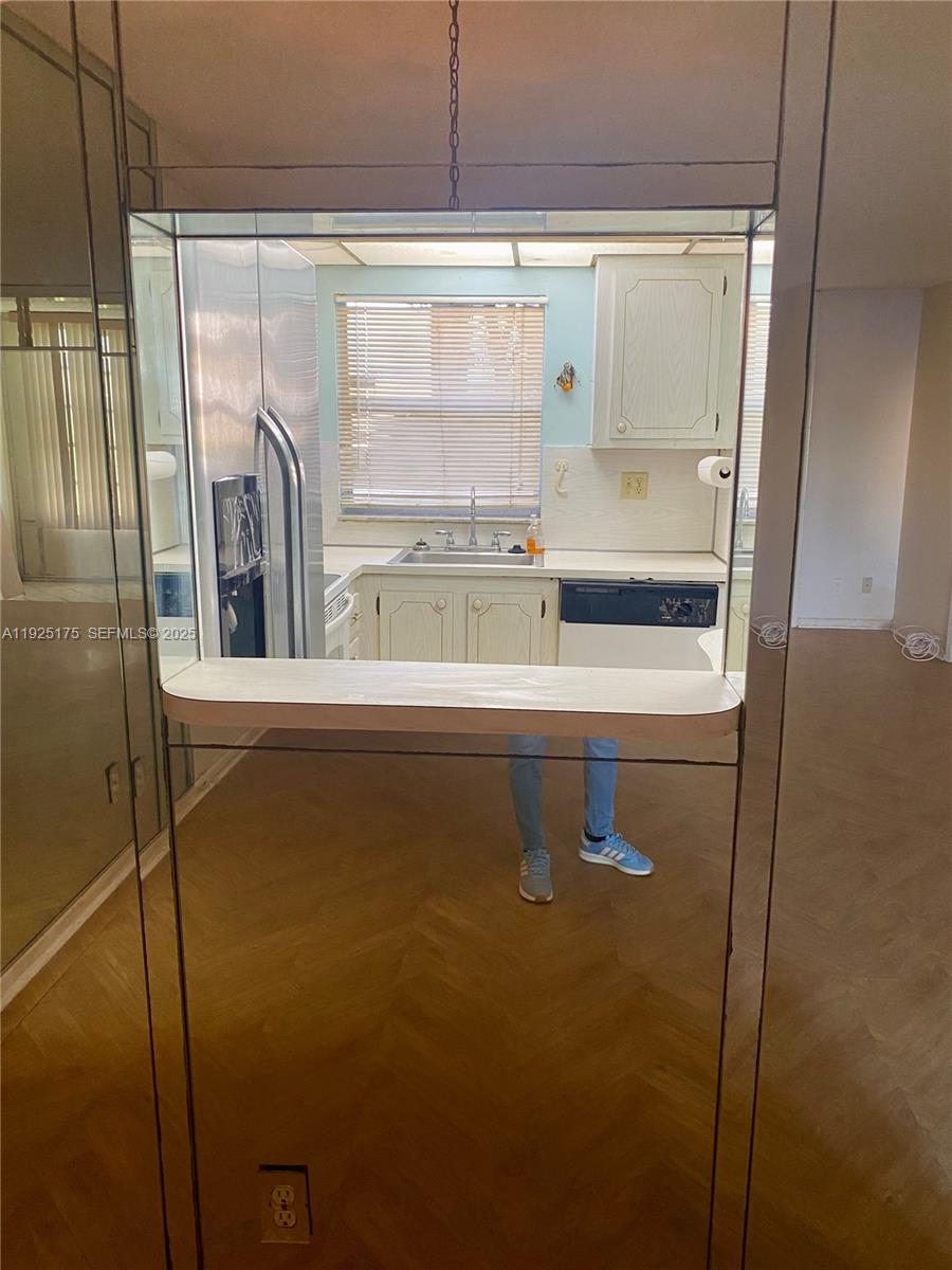 SUNRISE LAKES 97 CONDO - Residential