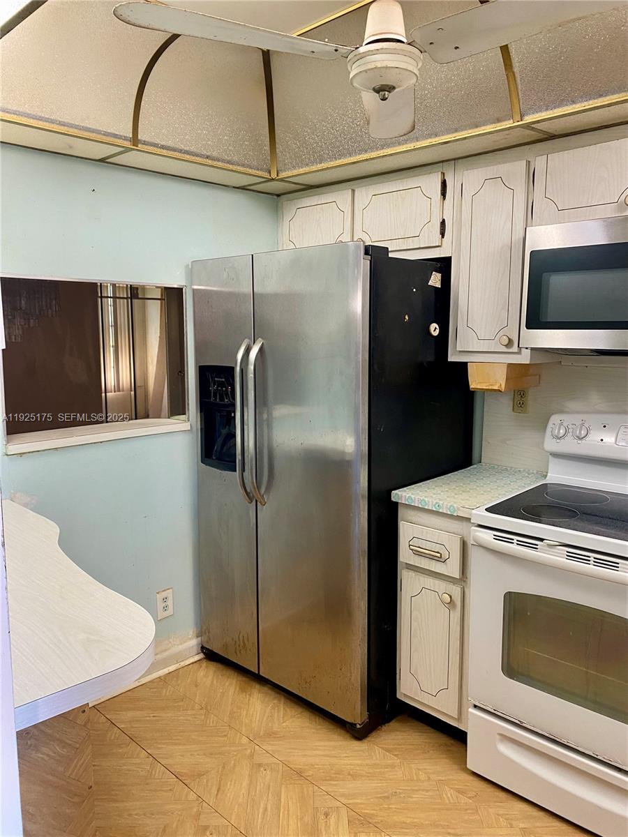 SUNRISE LAKES 97 CONDO - Residential