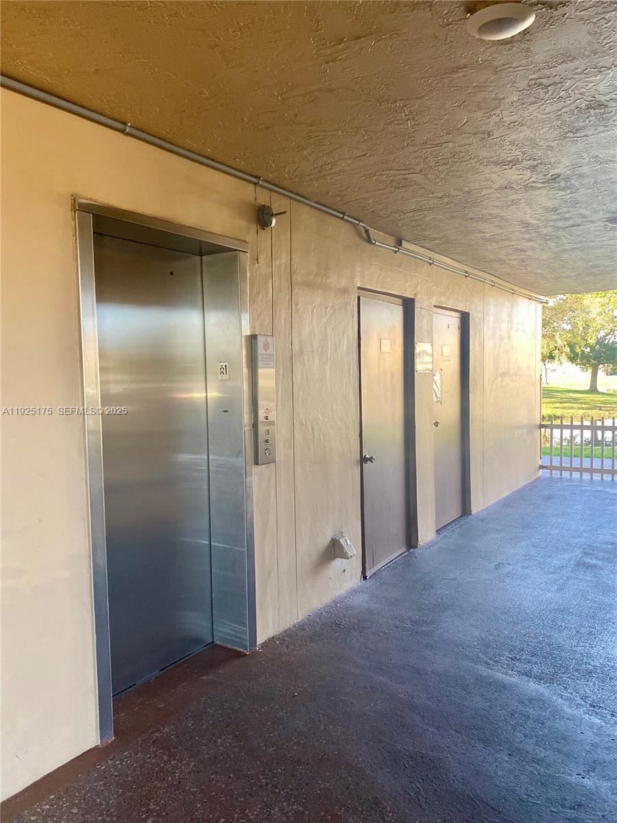 SUNRISE LAKES 97 CONDO - Residential