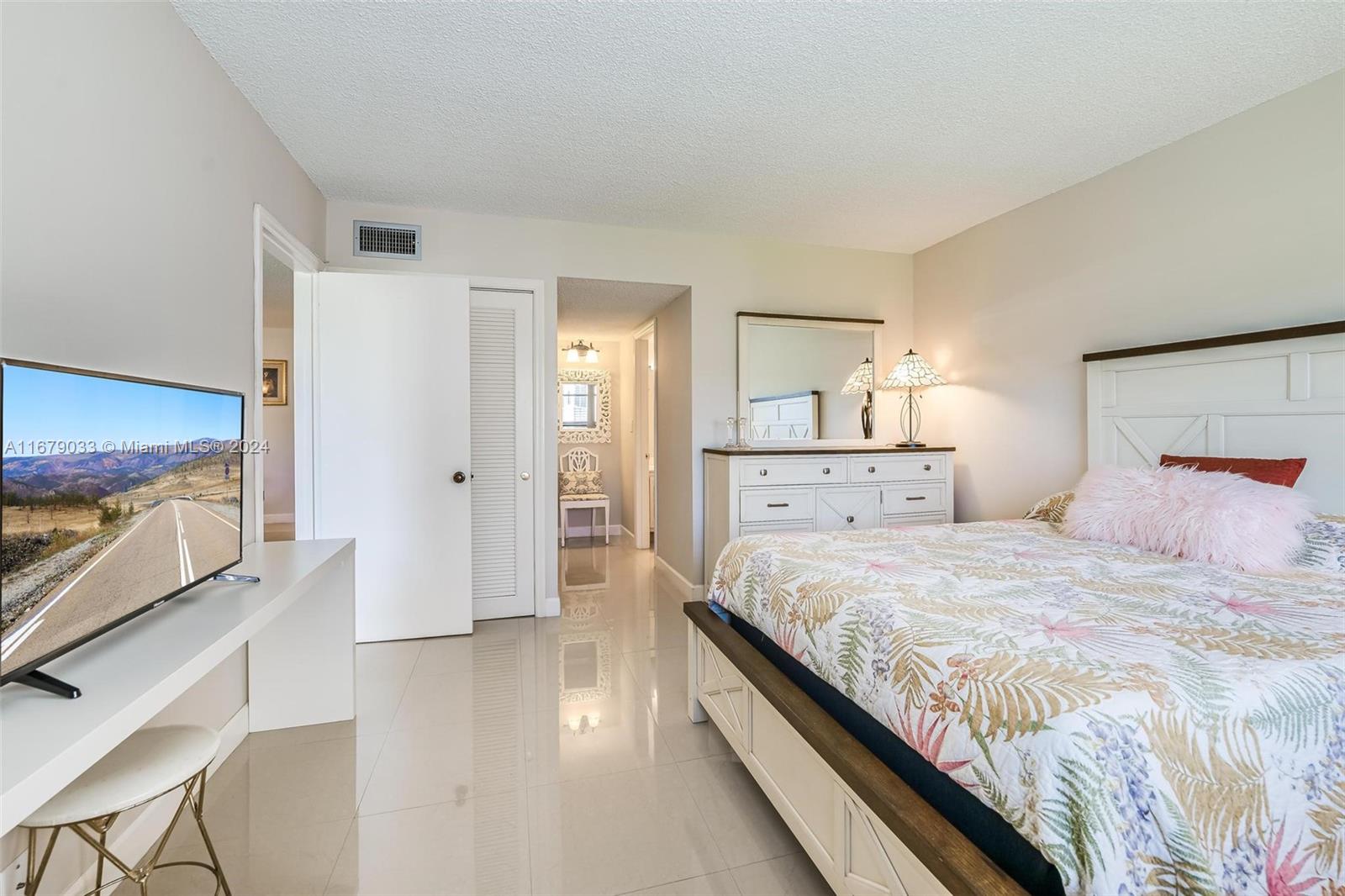 SANDALFOOT SOUTH THREE CO - Residential