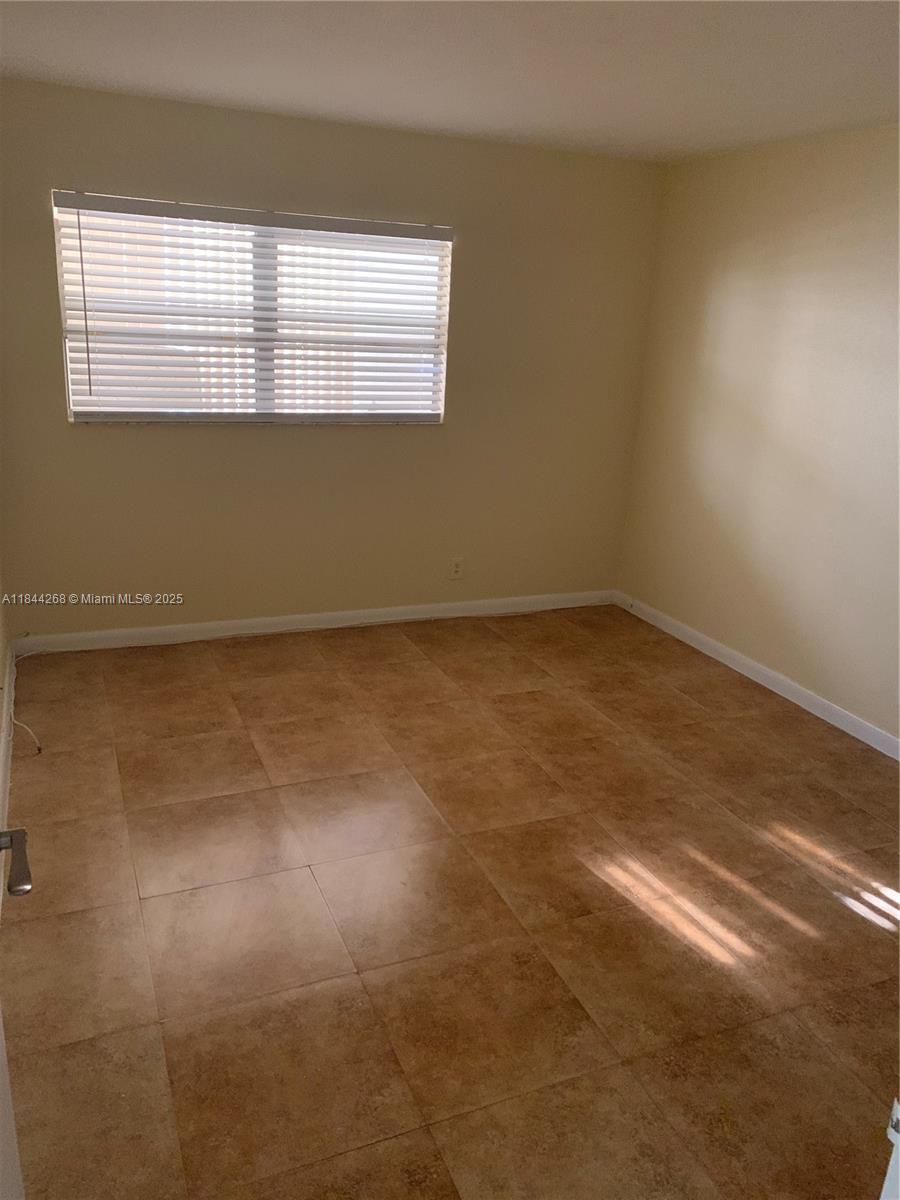 KINGS POINT MONACO CONDOS - Residential Lease
