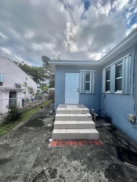 IRONS MANOR 2ND ADDN - Residential Lease