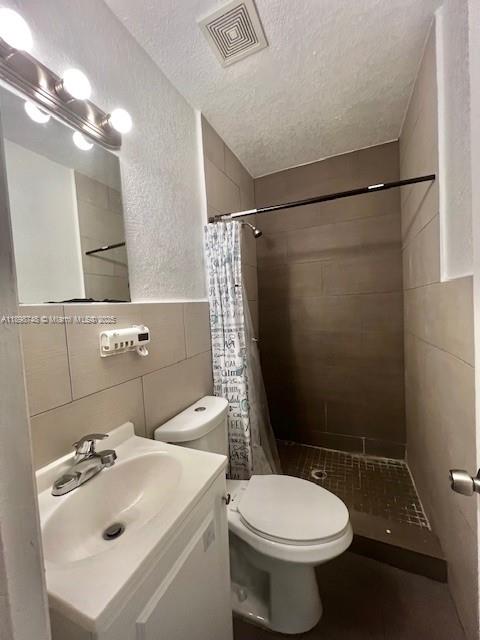 IRONS MANOR 2ND ADDN - Residential Lease