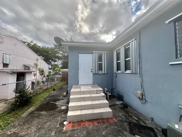 IRONS MANOR 2ND ADDN - Residential Lease