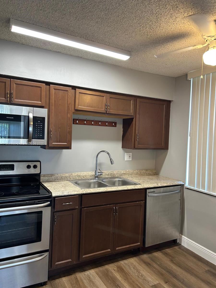 CONDOMINIUM 8 OF ENVIRON - Residential Lease