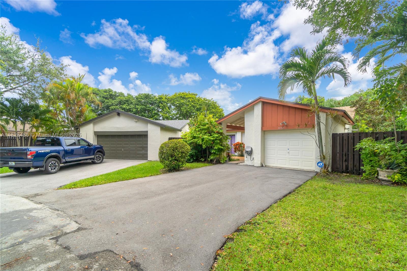 EXCELLENT HOME - OUTSTANDING PRICE** SPACIOUS AND BRIGHT 2 BEDROOM 2 BATH, FENCED. Located just a short walk to the Clubhouse with community pool, Perfect home for a young couple starting out, a growing family, or a downsizing couple looking for low maintenance and a peaceful, safe location. Easy to Show.