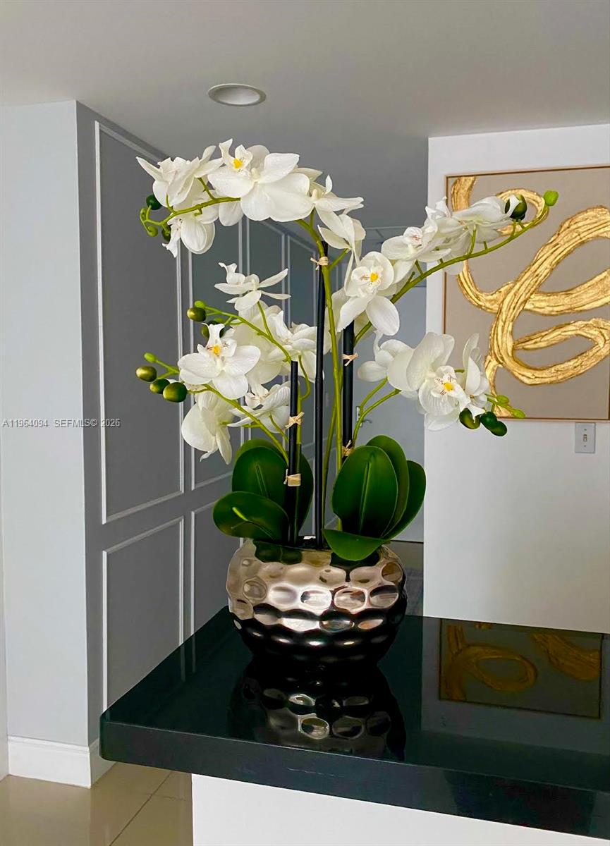 244 Biscayne Blvd 1605