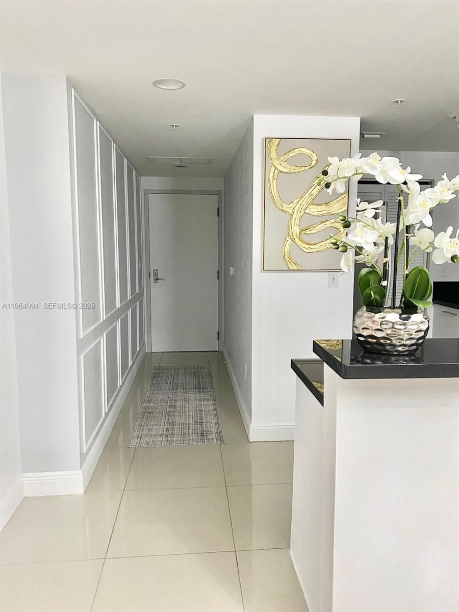 244 Biscayne Blvd 1605