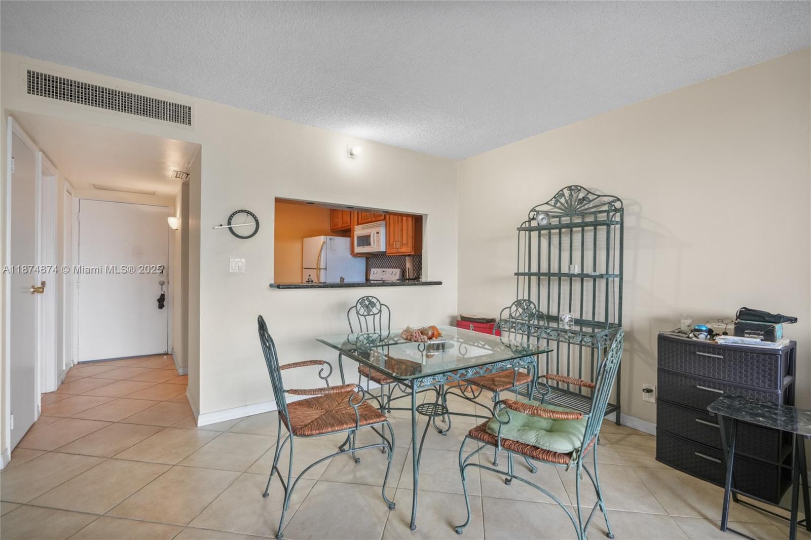 BISCAYA IV CONDO - Residential