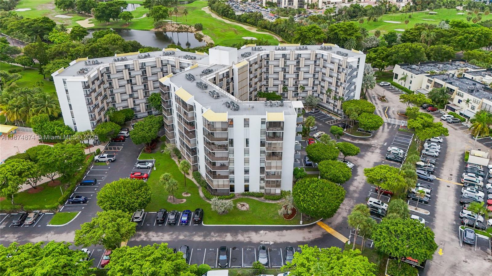 BISCAYA IV CONDO - Residential