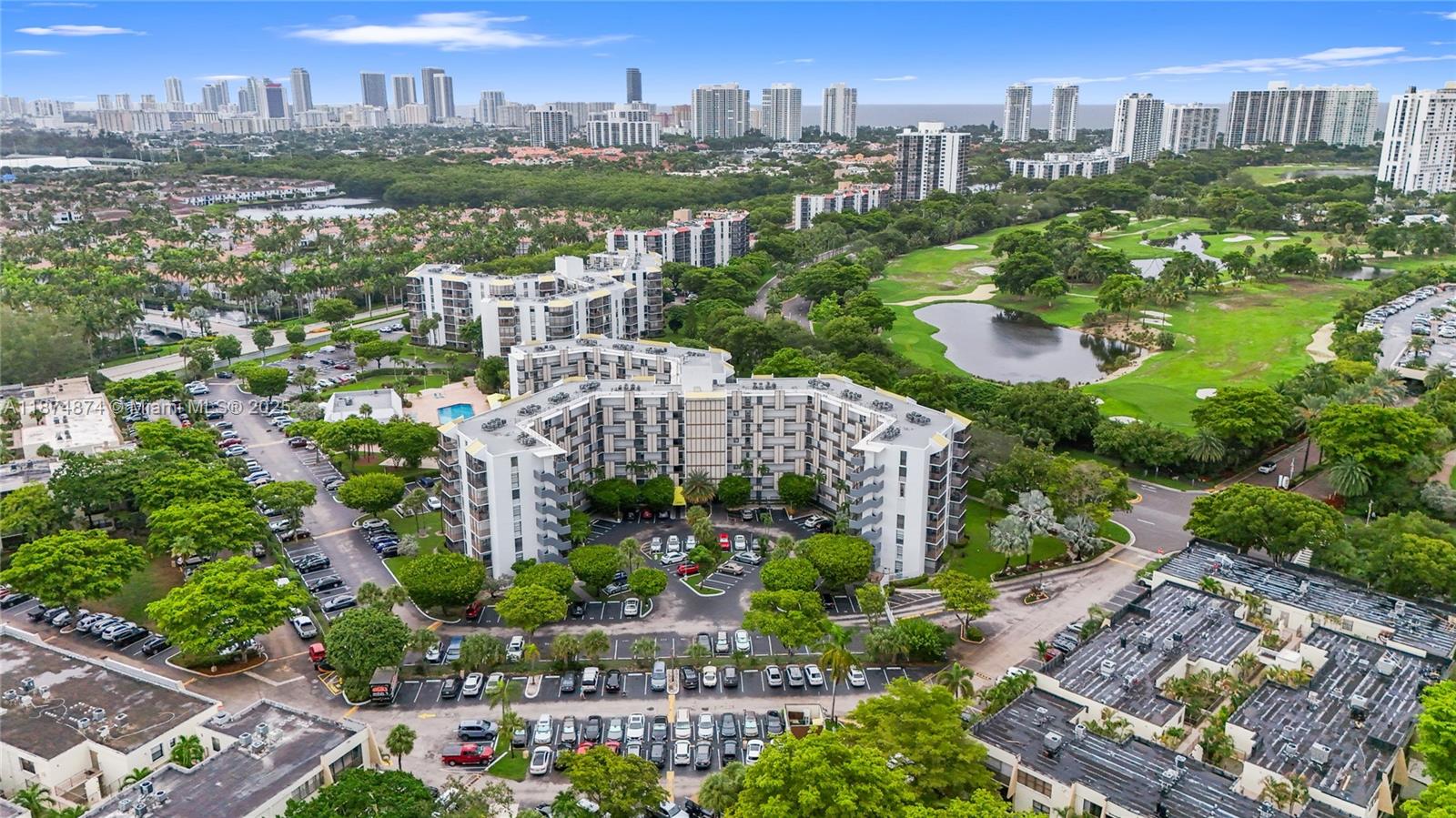 BISCAYA IV CONDO - Residential