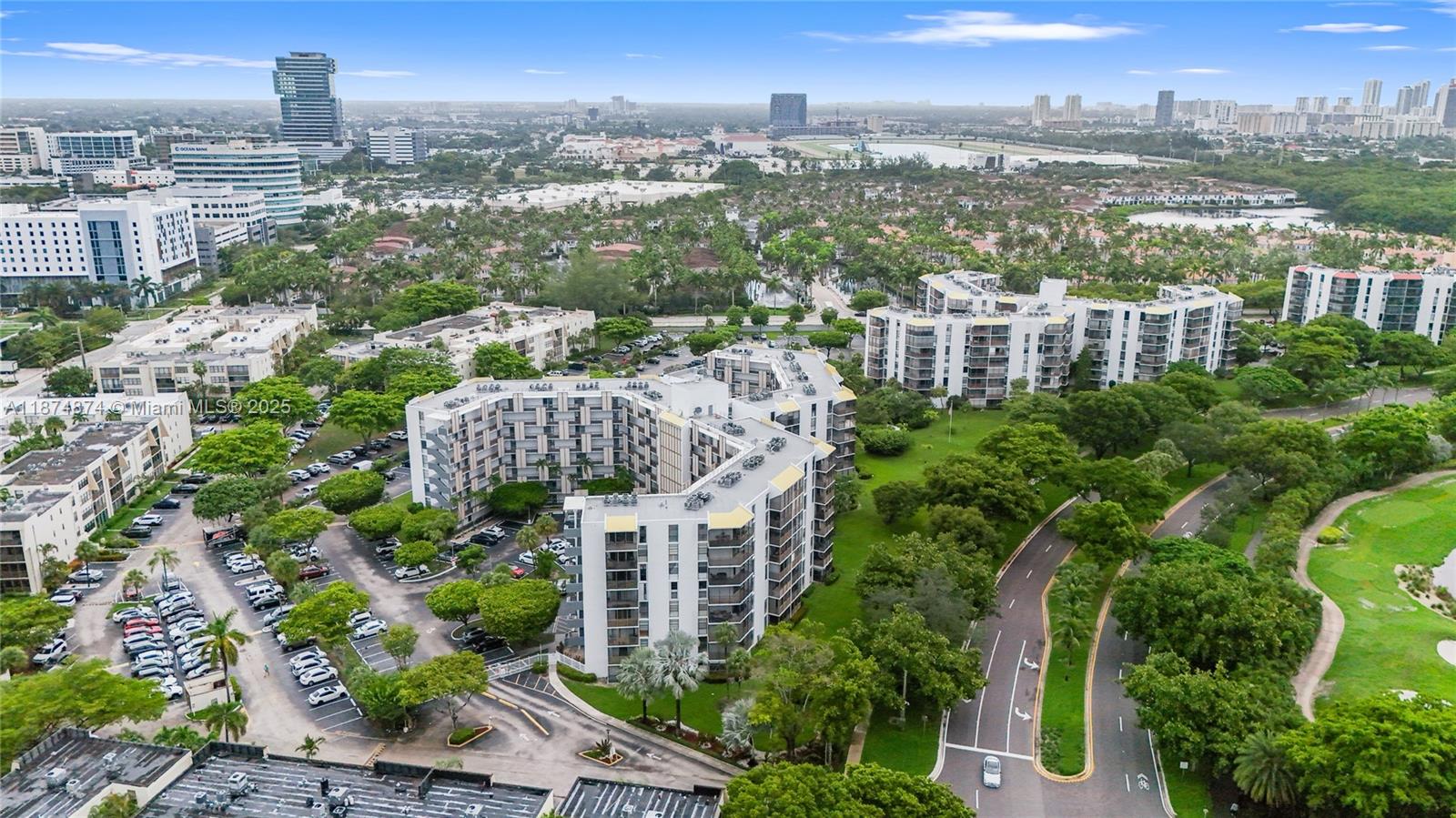 BISCAYA IV CONDO - Residential