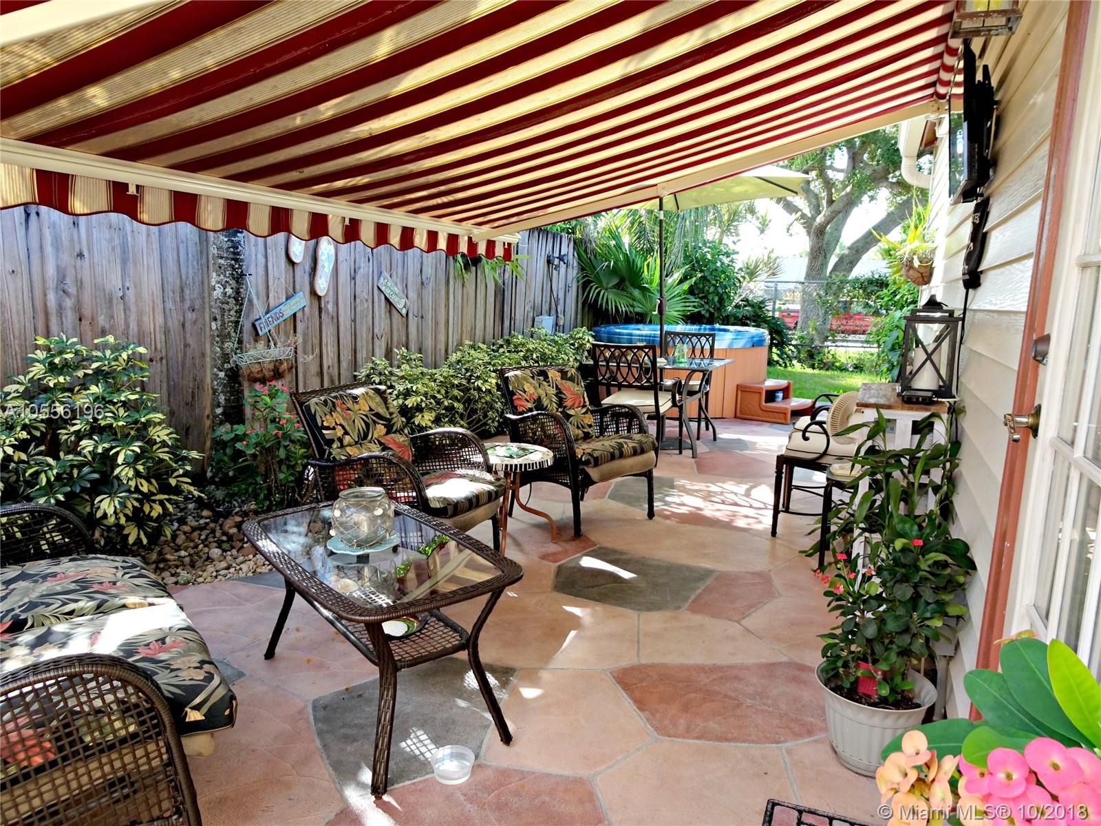 FAMILY HOMES - Residential