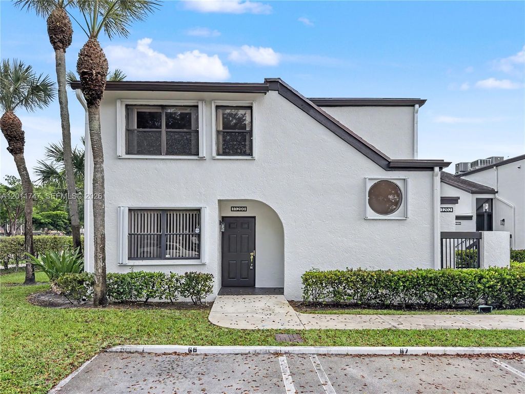 Photo of 11200 Taft St #11200, Pembroke Pines, FL 33026 (MLS # A12011747)