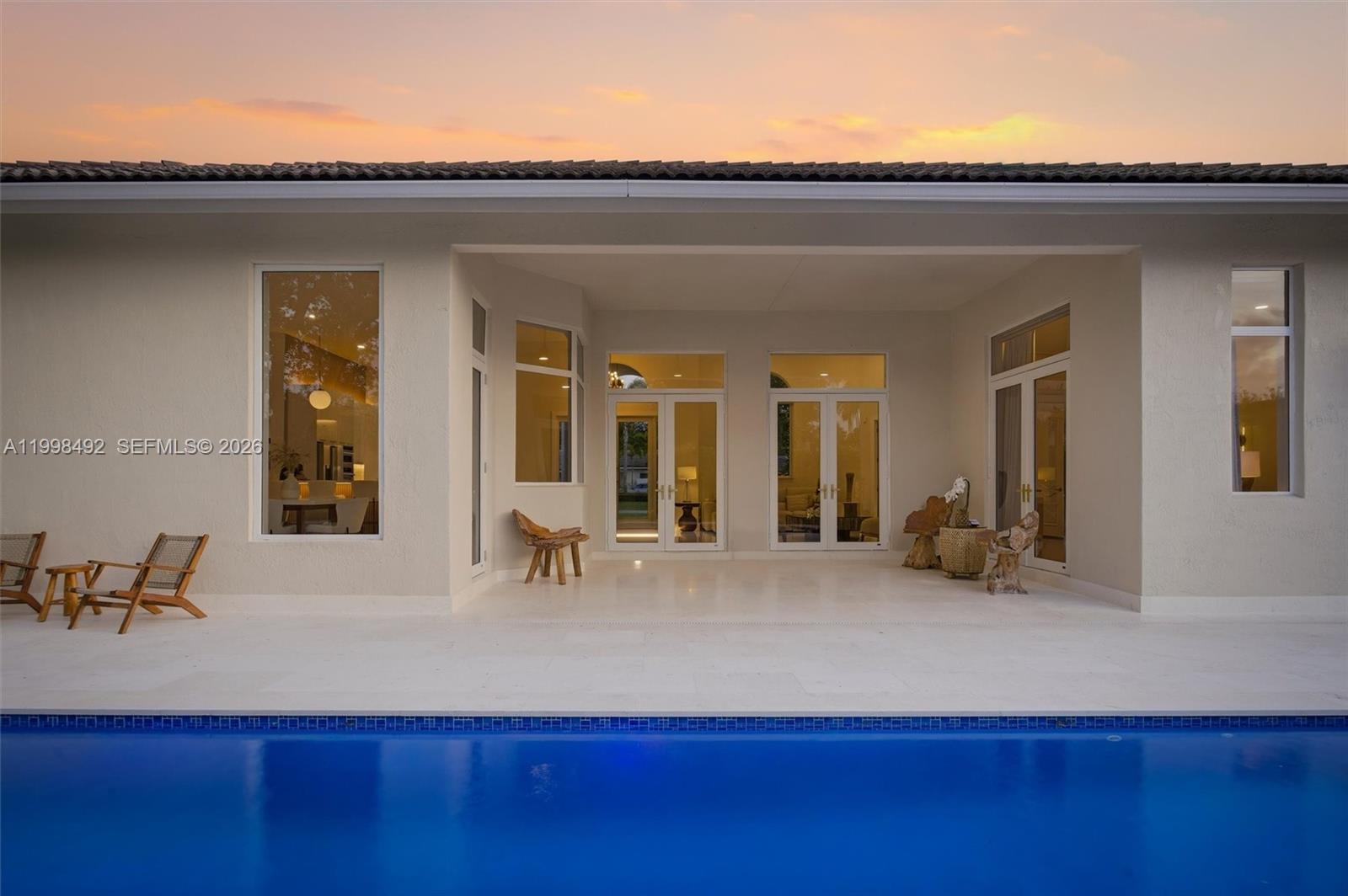 PINEWOOD GROVE - Residential