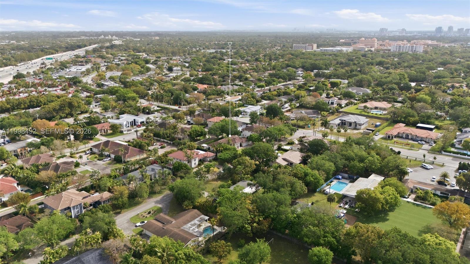 PINEWOOD GROVE - Residential