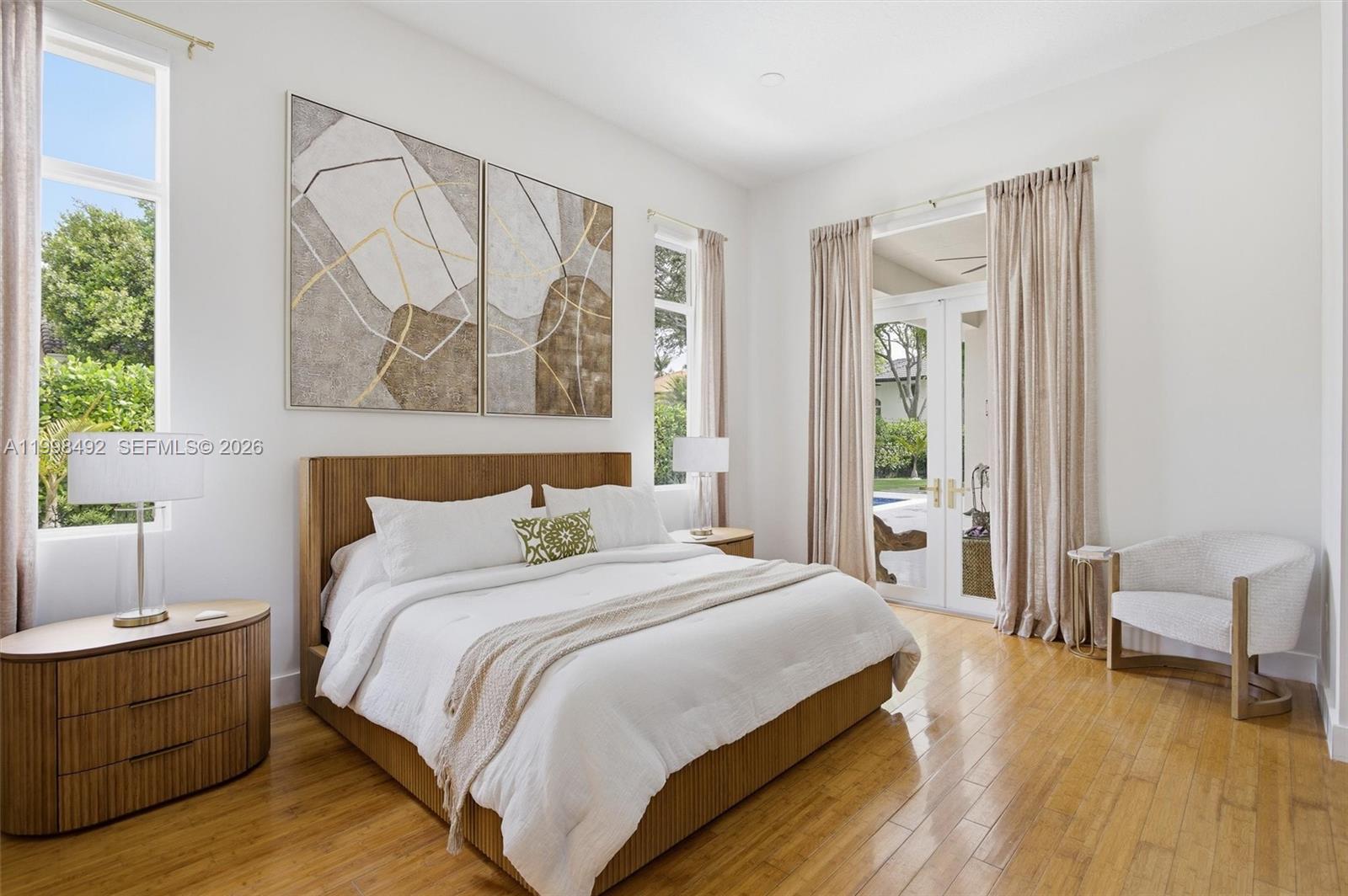 PINEWOOD GROVE - Residential